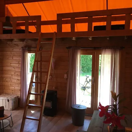 Campsite Konijntje Huisje Glamping *